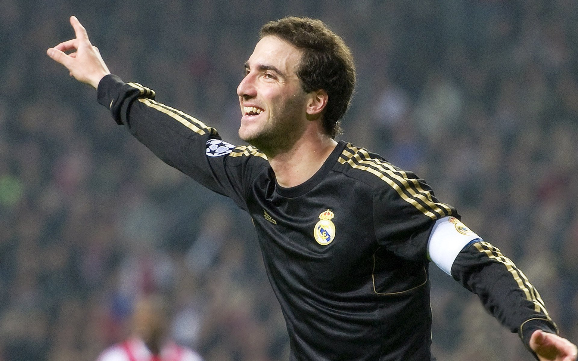 2026世界杯之夜，伊萨克扛起全队，一个人的肩膀与一个国家的重量