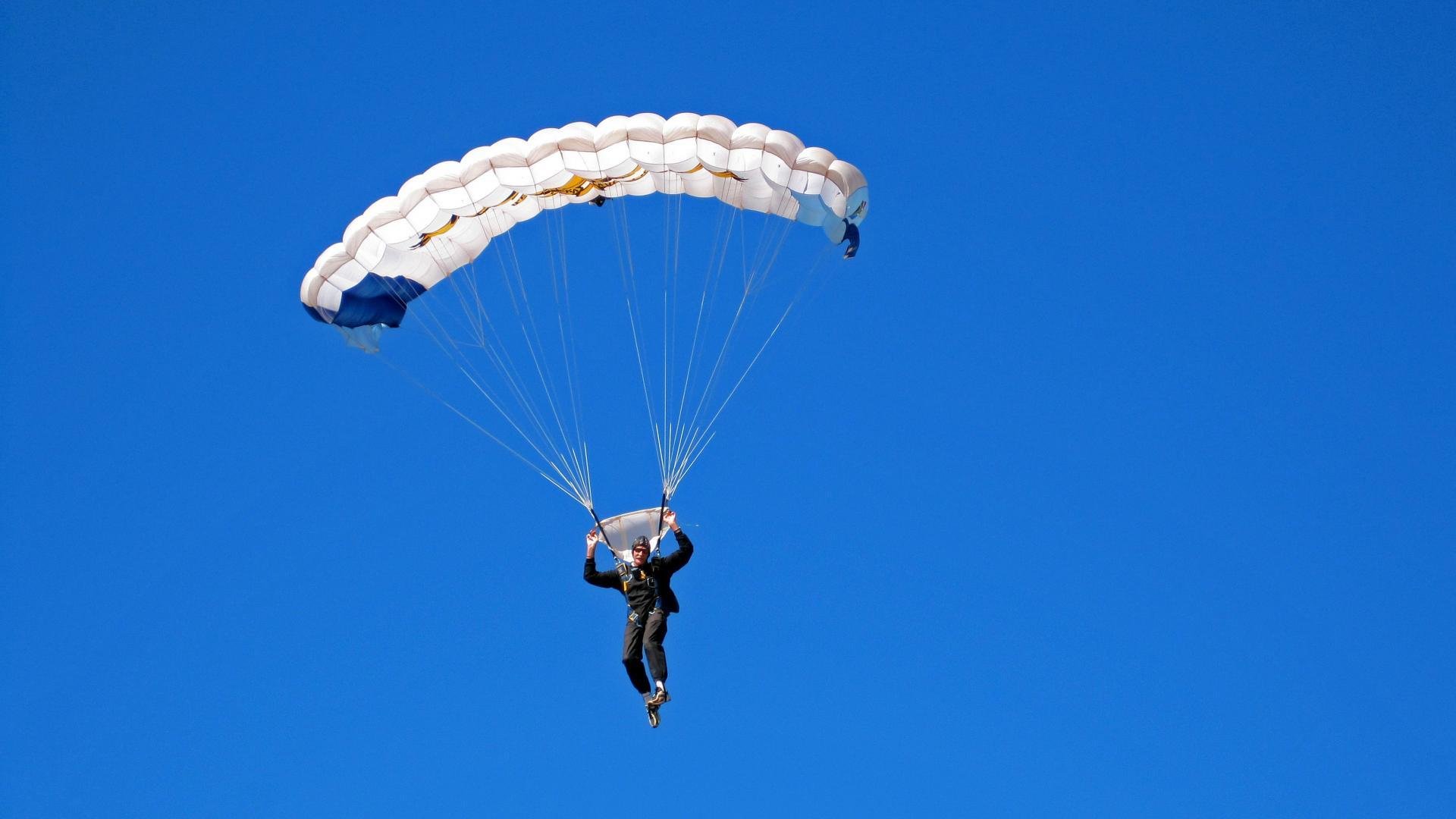 巴格达的月光与马德里的救赎,特奥如何跨越战场与绿茵场完成自我救赎