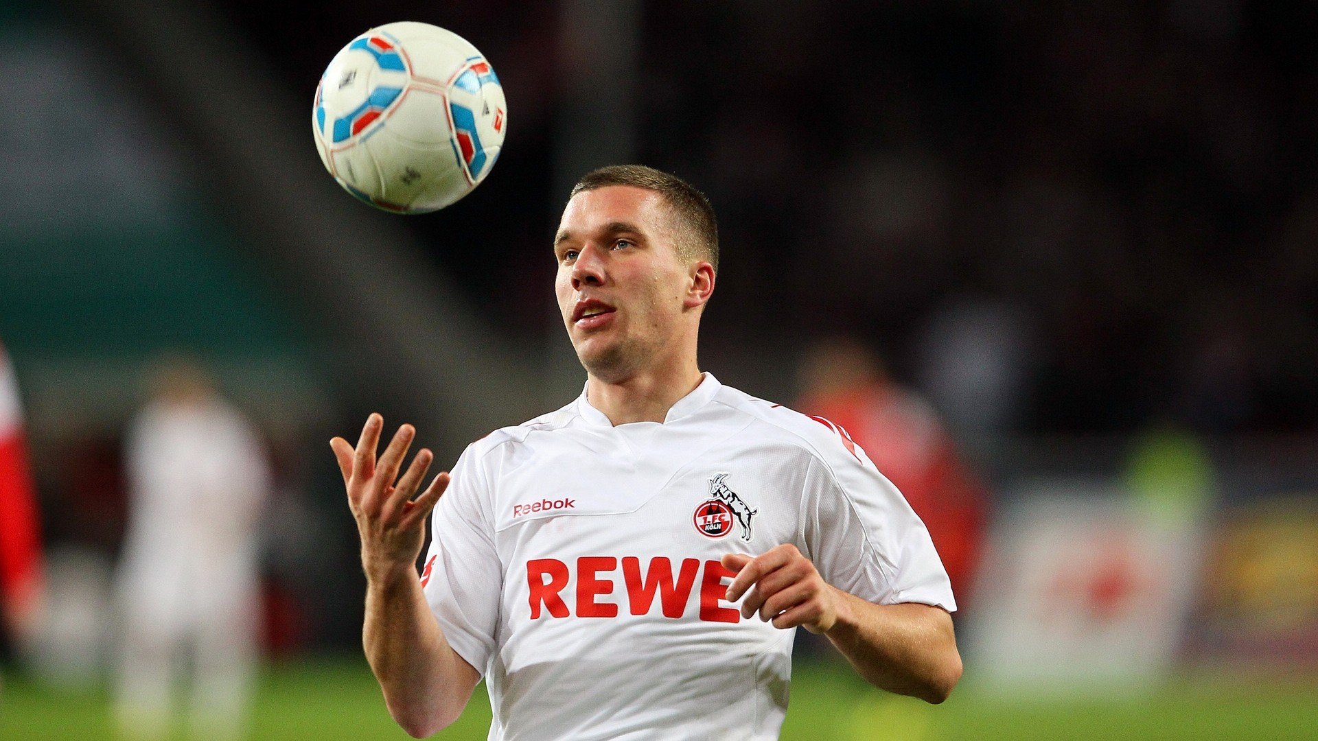 黄鸭组合引领战术革命，韩国队完胜泰国背后的唯一性胜利密码